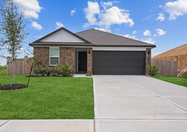 1st image of 1023 Paddlefish Ln, Alvin, TX 77511 | MLS# 61825079