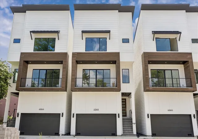 1st image of 1034 W 17th St St #A, Houston, TX 77008 | MLS# 10875403
