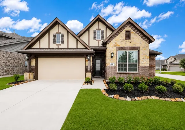 Photo 1 of Single family home for sale at 4537 Whitehaven Pine Way, Rosharon, TX 77583 | MLS# 38507522 | Listing updated on 2026-09-12