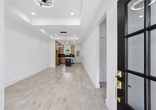 2nd image of 5515 Elm Springs Dr, Houston, TX 77048 | MLS# 77429999