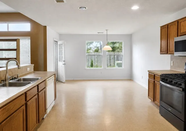 Photo 3 of Single family home for sale at 16442 Sylvan Dale Dr, Humble, TX 77346 | MLS# 27826145 | Listing updated on 2026-10-07