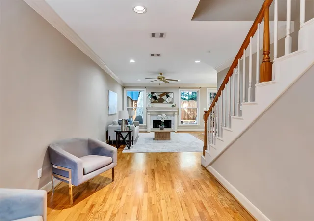 Photo 3 of Townhouse for sale at 2012 Mcduffie St, Houston, TX 77019 | MLS# 11208029 | Listing updated on 2026-09-10
