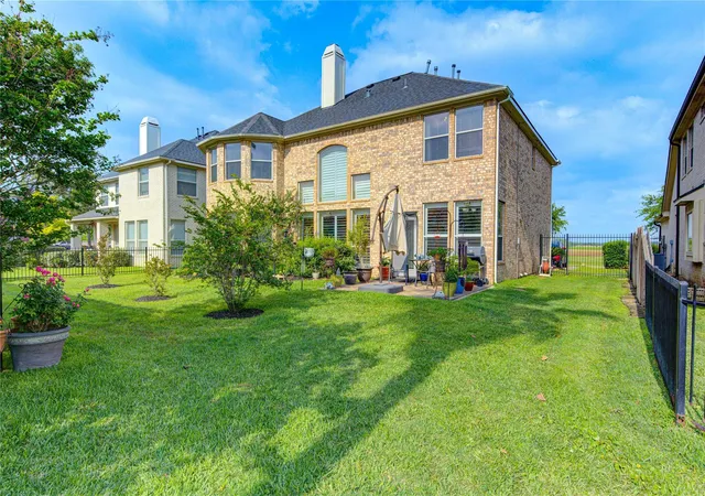 29th image of 14206 Ayers Rock Rd, Sugar Land, TX 77498 | MLS# 69180381