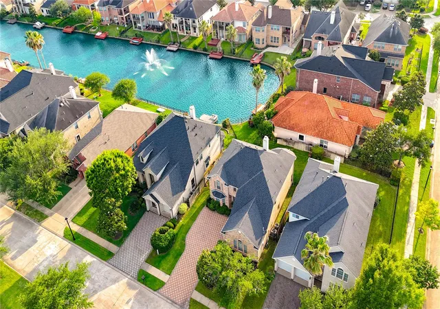 3rd image of 14206 Ayers Rock Rd, Sugar Land, TX 77498 | MLS# 69180381