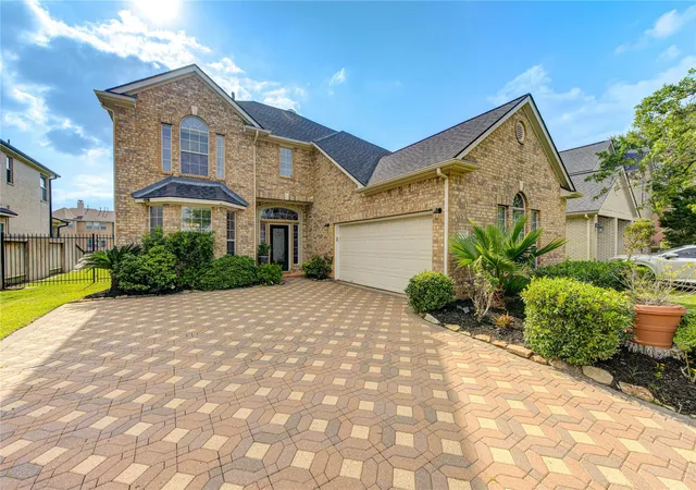 5th image of 14206 Ayers Rock Rd, Sugar Land, TX 77498 | MLS# 69180381