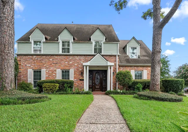 Photo 1 of Single family home for sale at 14302 Apple Tree Rd, Houston, TX 77079 | MLS# 93252060 | Listing updated on 2026-09-12