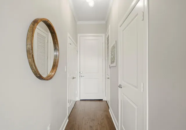 3rd image of 300 St Joseph Pkwy #302, Houston, TX 77002 | MLS# 40516384