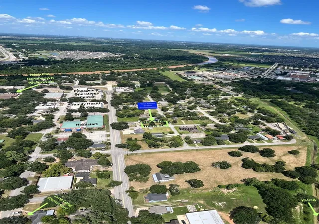 5th image of 512 Travis St St, Richmond, TX 77469 | MLS# 60169919