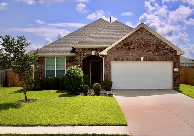 Homes for sale in Baytown, TX | 135 Rio Grande Dr, Baytown, TX 77523 | MLS# 14169239
