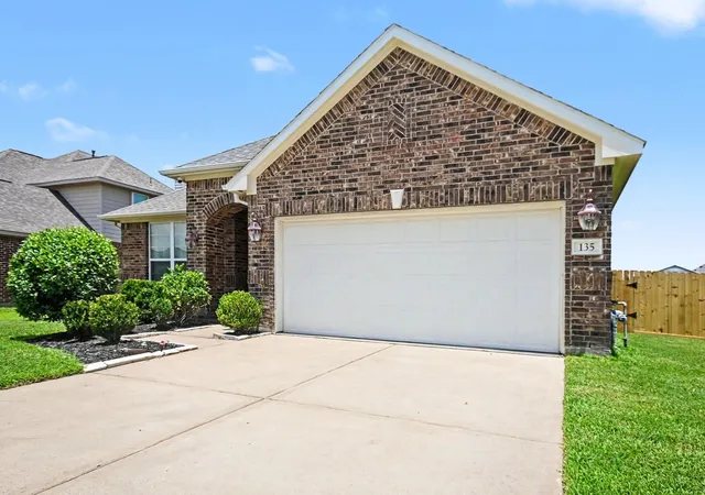 Homes for sale in Baytown, TX | 135 Rio Grande Dr, Baytown, TX 77523 | MLS# 14169239