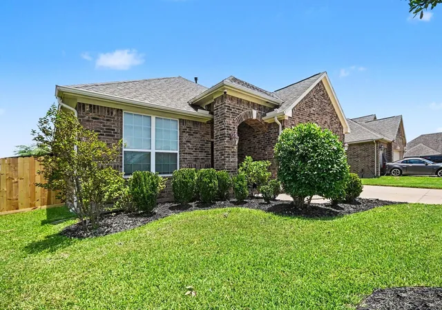Homes for sale in Baytown, TX | 135 Rio Grande Dr, Baytown, TX 77523 | MLS# 14169239