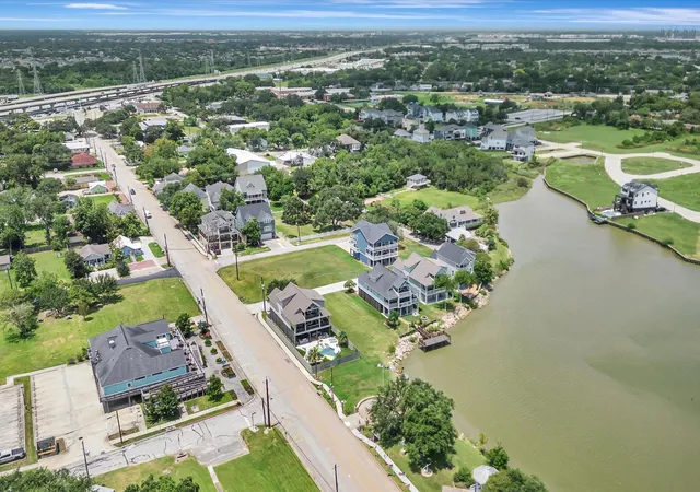 Photo 3 of Sale Pending at 0 Main St, Seabrook, TX 77586 | MLS# 14352429 | Listing updated on 2026-09-20