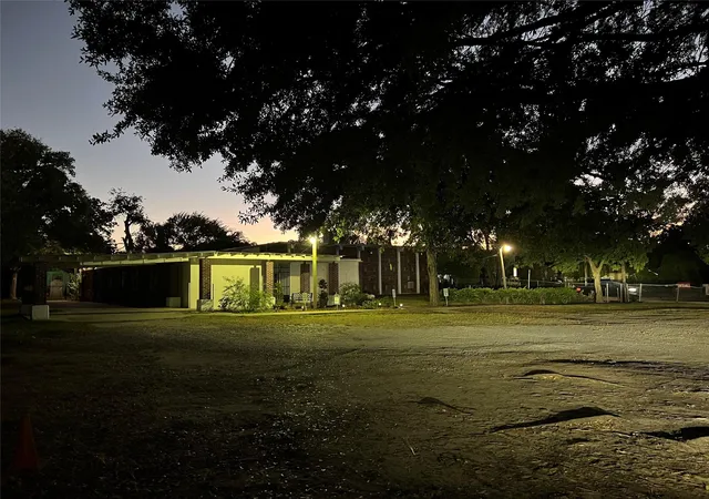 3rd image of 1102 75Th St, Houston, TX 77011 | MLS# 72162755