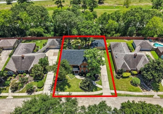 5th image of 4318 Island Hills Dr, Houston, TX 77059 | MLS# 97285921