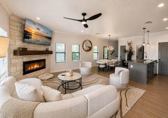 2nd image of 137 Capetown, Montgomery, TX 77356 | MLS# 31913733