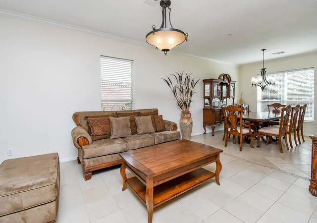 5th image of 15611 Oakworth Ct, Sugar Land, TX 77498 | MLS# 75044409