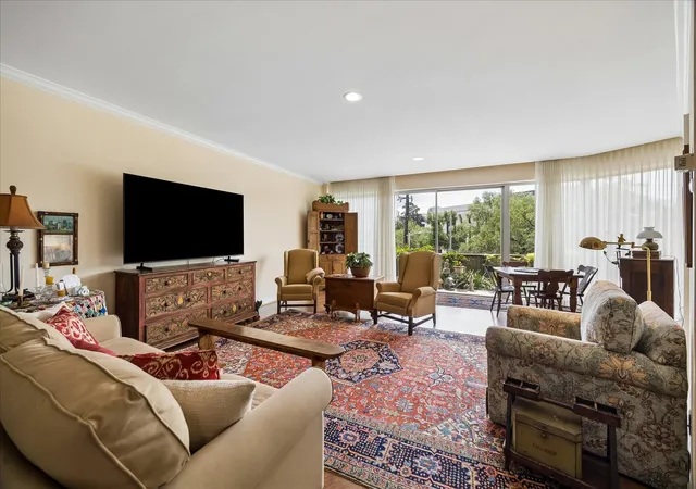 3rd image of 5050 Woodway Dr, Houston, TX 77056