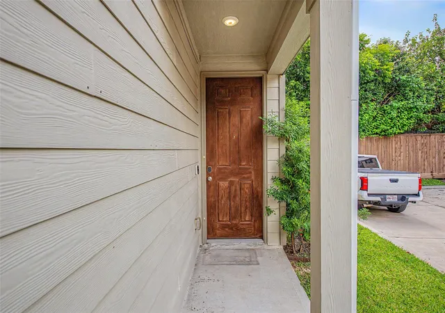 Photo 3 of Sale Pending at 2102 Red Cedar Ridge Way, Houston, TX 77080 | MLS# 55587689 | Listing updated on 2026-08-30