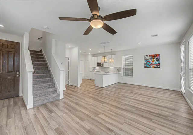 Photo 4 of Sale Pending at 2102 Red Cedar Ridge Way, Houston, TX 77080 | MLS# 55587689 | Listing updated on 2026-08-30