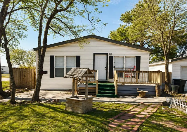 Photo 1 of Single family home for sale at 11003 Pine Desert Ln, Houston, TX 77088 | MLS# 77653341 | Listing updated on 2026-09-09