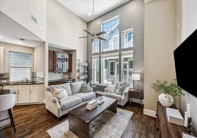 4th image of 766 Nicholson St, Houston, TX 77007 | MLS# 56369629