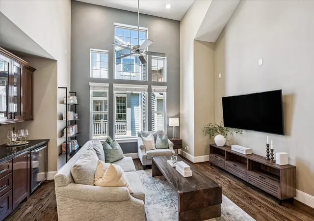 5th image of 766 Nicholson St, Houston, TX 77007 | MLS# 56369629