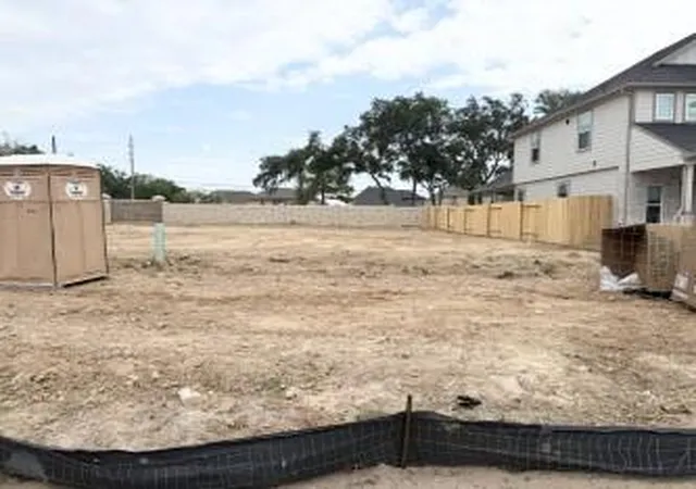Photo 3 of Single family home for sale at 18922 Baldcypress Basin Ln, Houston, TX 77084 | MLS# 44748335 | Listing updated on 2026-09-18