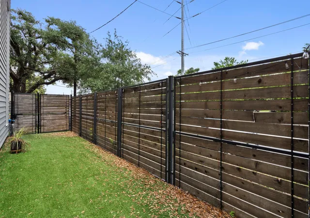 Photo 20 of Sale Pending at 2518 Pease St, Houston, TX 77003 | MLS# 22205219 | Listing updated on 2026-10-02