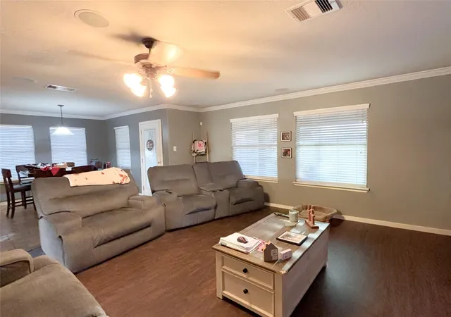 Photo 2 of Single family home for sale at 3811 Trent Cvs Ln, Pearland, TX 77584 | MLS# 51496706 | Listing updated on 2026-06-25