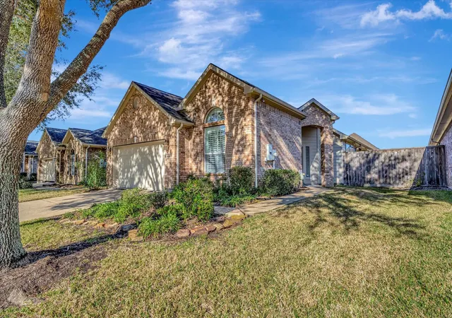 1st image of 1619 Berlino Dr, Pearland, TX 77581 | MLS# 58604232