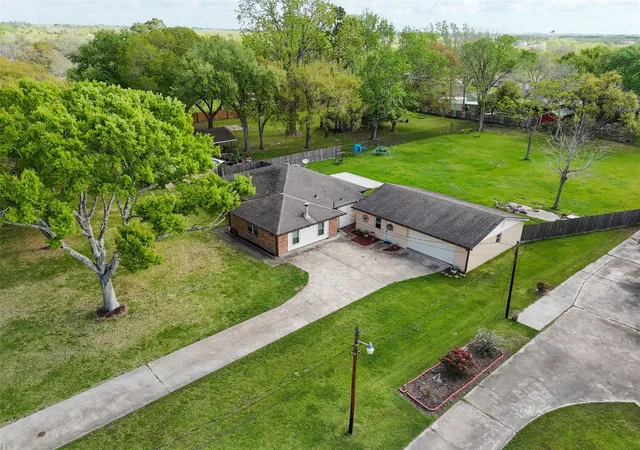 Photo 2 of Single family home for sale at 4409 Avenue J, Santa Fe, TX 77510 | MLS# 18280302 | Listing updated on 2026-09-15