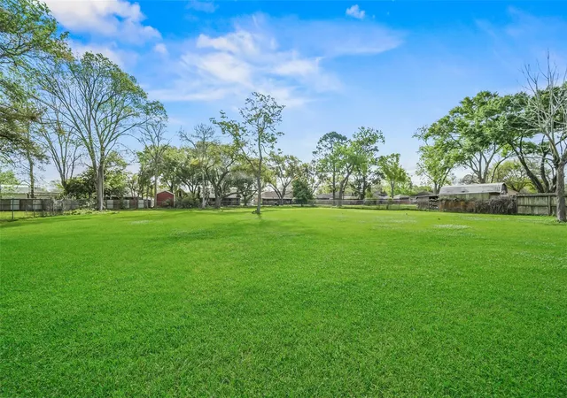 Photo 3 of Single family home for sale at 4409 Avenue J, Santa Fe, TX 77510 | MLS# 18280302 | Listing updated on 2026-09-15