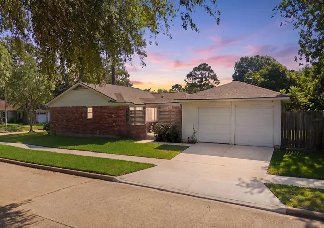 5th image of 9231 Tooley Dr, Houston, TX 77031 | MLS# 71311396