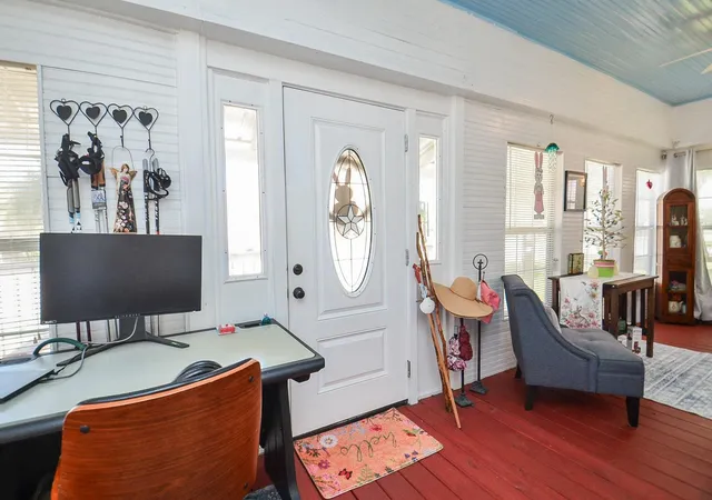 Photo 3 of Single family home for sale at 205 Main St, Palacios, TX 77465 | MLS# 67496742 | Listing updated on 2026-06-03
