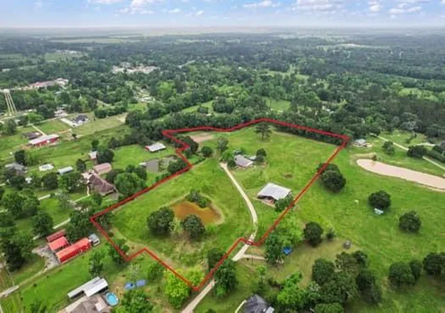 4th image of 199 County Road 2357, Liberty, TX 77575 | MLS# 40509066