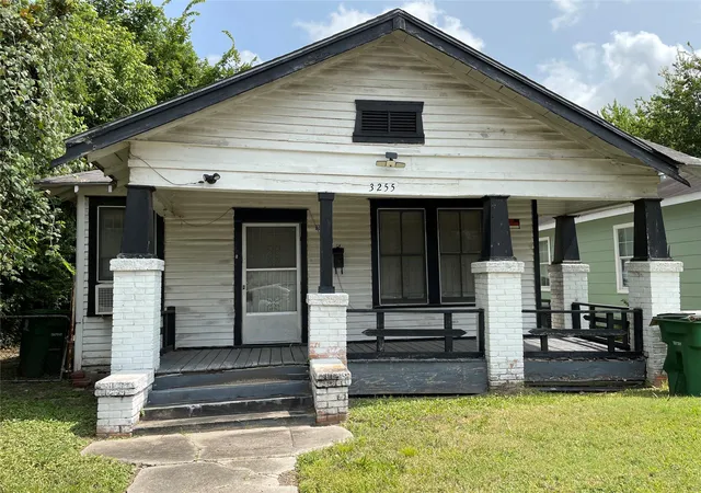 1st image of 3255 Reeves St, Houston, TX 77004 | MLS# 39906821