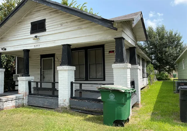 2nd image of 3255 Reeves St, Houston, TX 77004 | MLS# 39906821