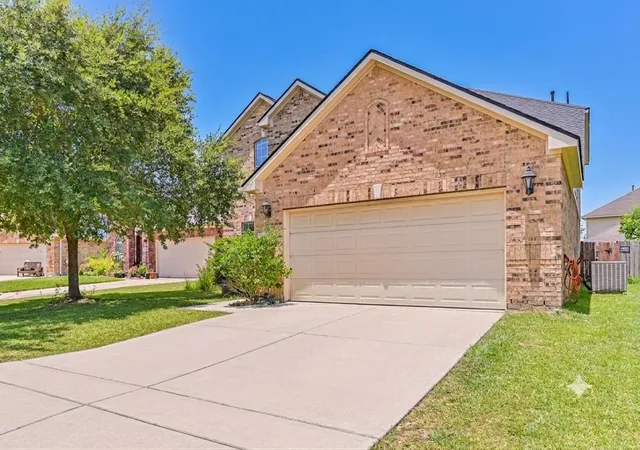 Homes for sale in Houston, TX | 13715 Clear Trail Ln, Houston, TX 77034 | MLS# 10834145
