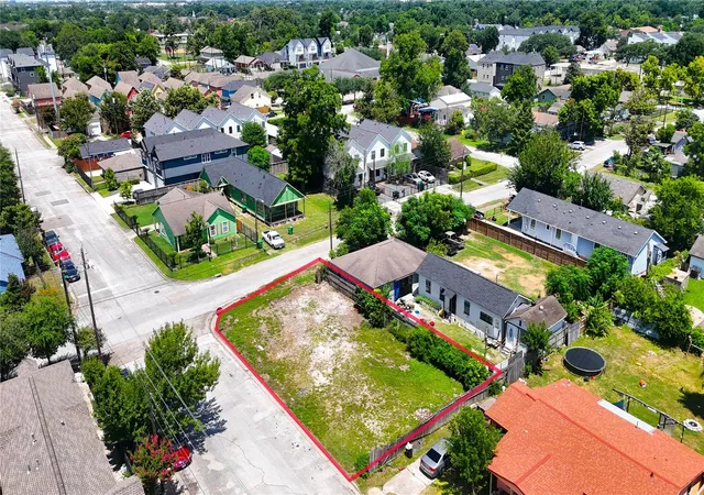 Photo 1 of Land for sale at 1401 Amundsen St, Houston, TX 77009 | MLS# 25333044 | Listing updated on 2026-07-10