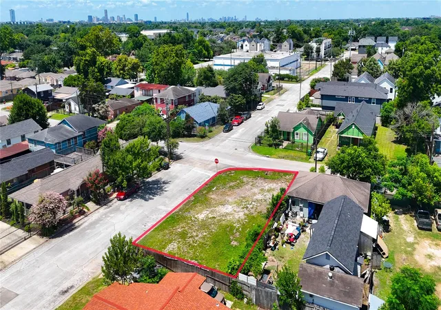 Photo 2 of Land for sale at 1401 Amundsen St, Houston, TX 77009 | MLS# 25333044 | Listing updated on 2026-07-10