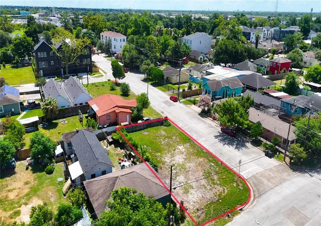 Photo 3 of Land for sale at 1401 Amundsen St, Houston, TX 77009 | MLS# 25333044 | Listing updated on 2026-07-10