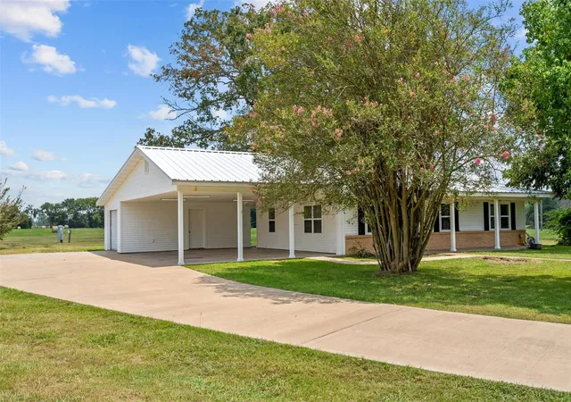 Homes for sale in Lovelady, TX | 8279 State Hwy 19 S, Lovelady, TX 75851 | MLS# 66366511
