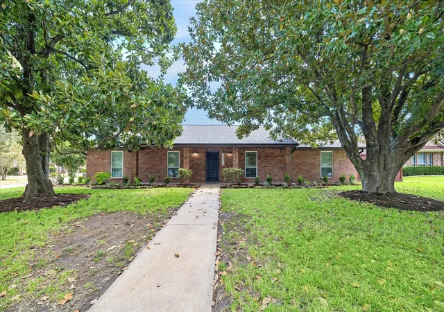Photo 1 of Single family home for sale at 19614 Suncove Ln, Humble, TX 77346 | MLS# 4703211 | Listing updated on 2026-08-28