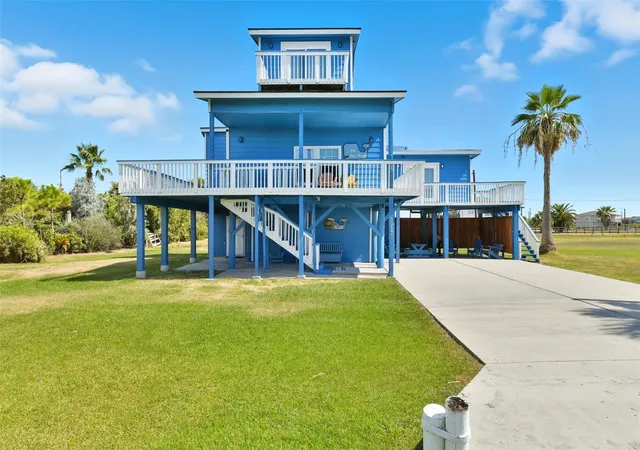 Photo 1 of Single family home for sale at 3917 3rd Street, Galveston, TX 77554 | MLS# 17620234 | Listing updated on 2026-08-27