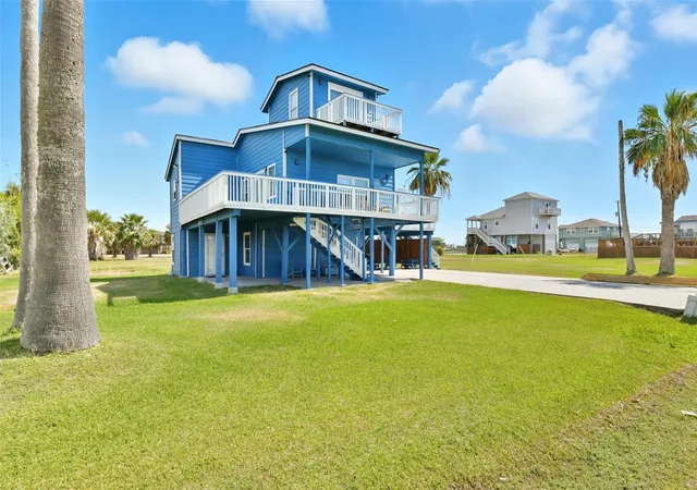 Photo 2 of Single family home for sale at 3917 3rd Street, Galveston, TX 77554 | MLS# 17620234 | Listing updated on 2026-08-27
