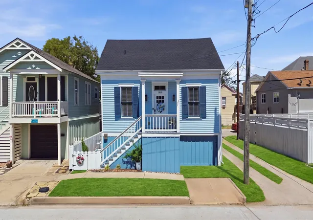 1st image of 1310 19th St, Galveston, TX 77550 | MLS# 17257341