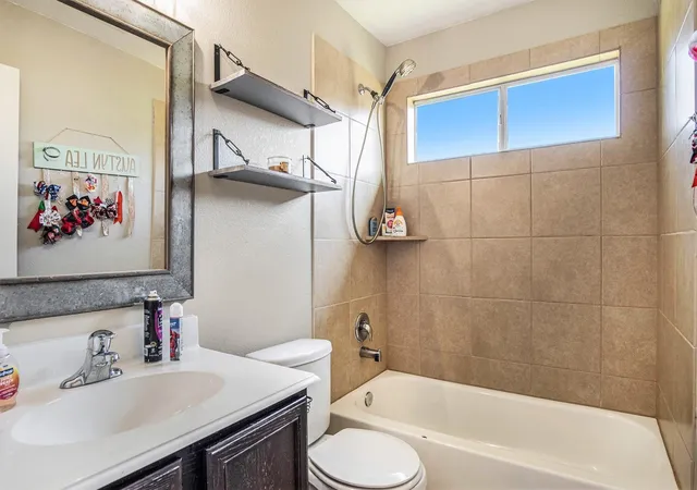 3rd image of 16915 Hatch Ct, Crosby, TX 77532 | MLS# 65712834