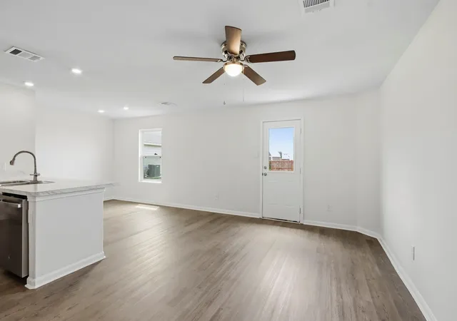 Photo 4 of Single family home for sale at 108 Road 51026, Cleveland, TX 77327 | MLS# 42595479 | Listing updated on 2026-10-20