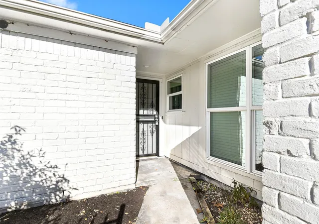 Photo 4 of Single family home for sale at 4903 Cairnleigh Dr, Houston, TX 77084 | MLS# 80434178 | Listing updated on 2026-05-16