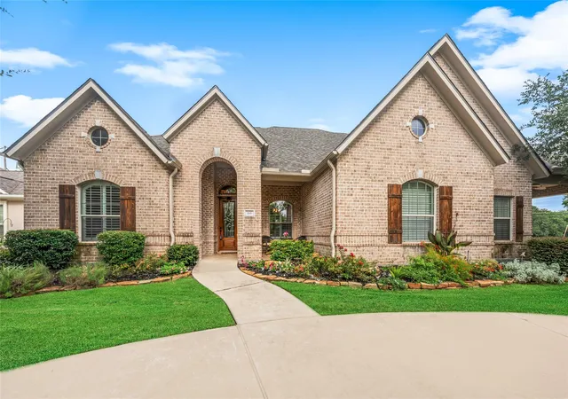 Photo 1 of Sale Pending at 166 Hillsborough Dr W, Montgomery, TX 77356 | MLS# 24799403 | Listing updated on 2026-09-12